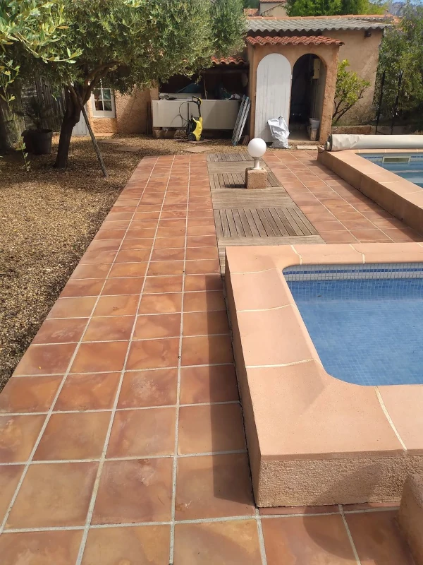 traitement terrasse piscine toulon